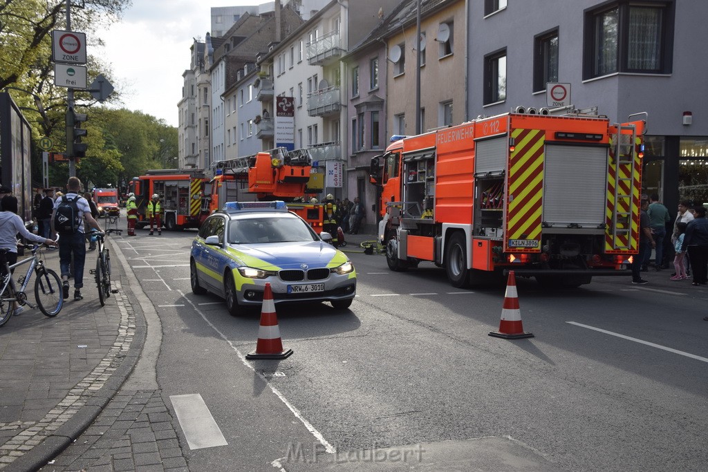 Feuer 2 Y Koeln Muelheim Bergisch Gladbacherstr P02.JPG - Miklos Laubert